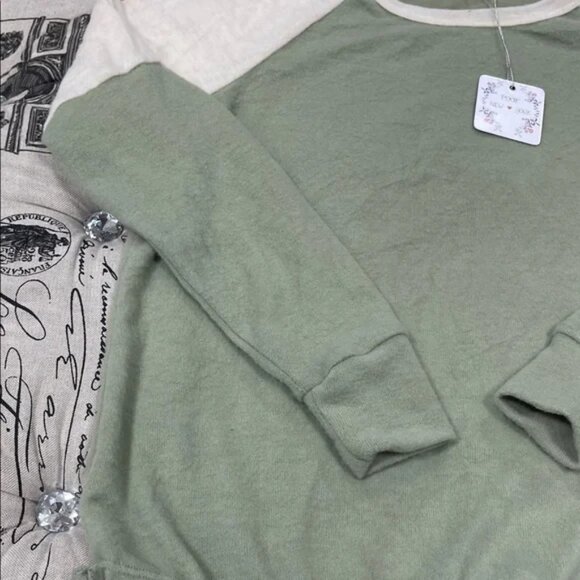 Poof New York Long Sleeve Top - Picture 3 of 9